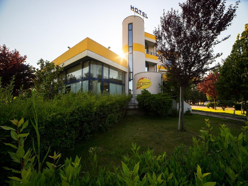 Hotel Select Atessa Eksteriør bilde
