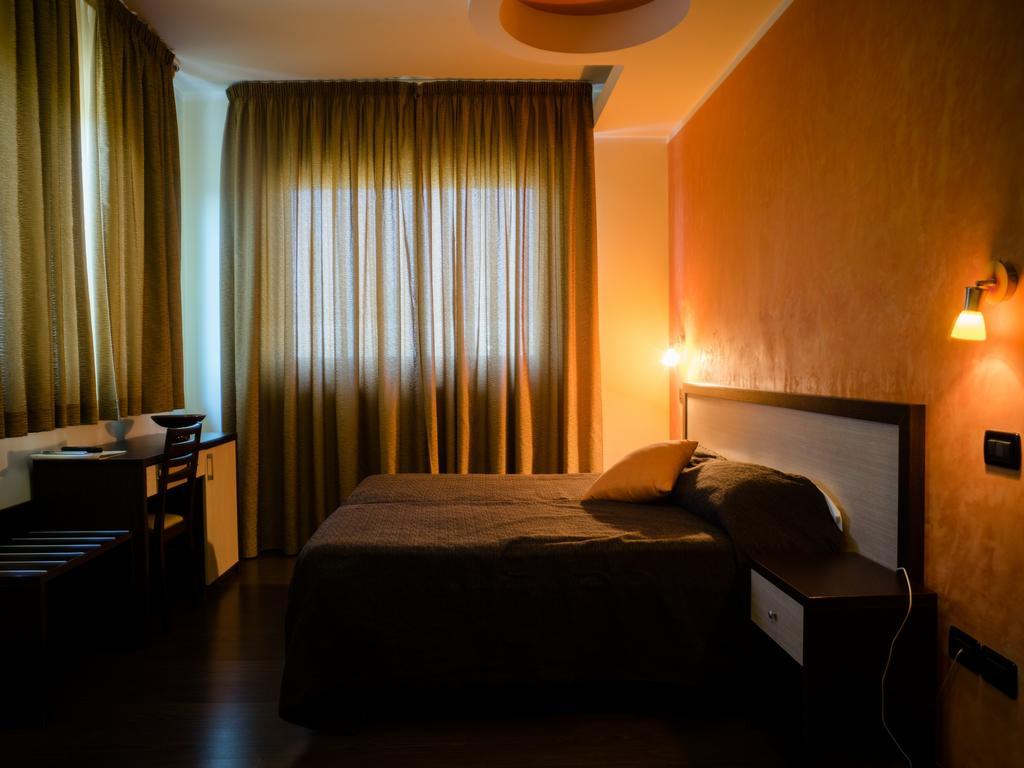 Hotel Select Atessa Eksteriør bilde