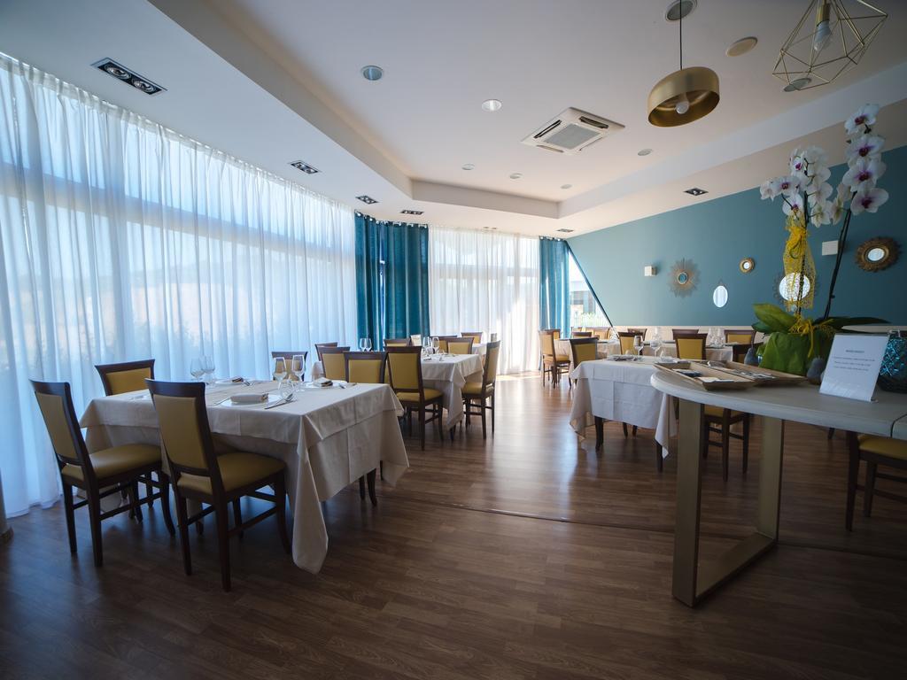 Hotel Select Atessa Eksteriør bilde