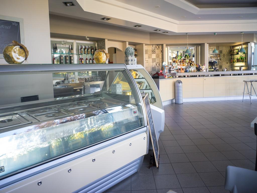 Hotel Select Atessa Eksteriør bilde