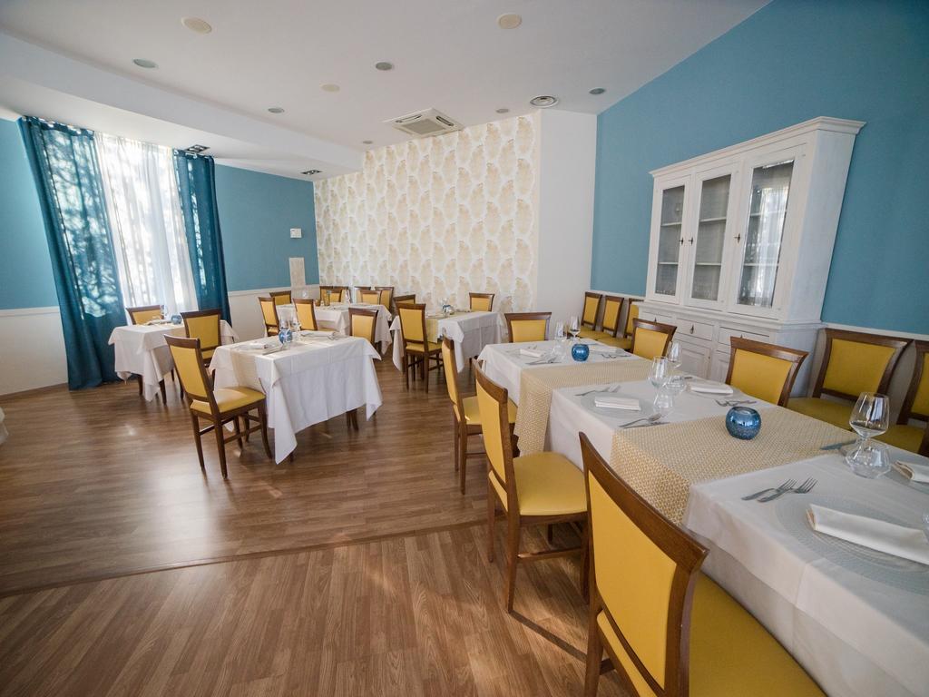 Hotel Select Atessa Eksteriør bilde