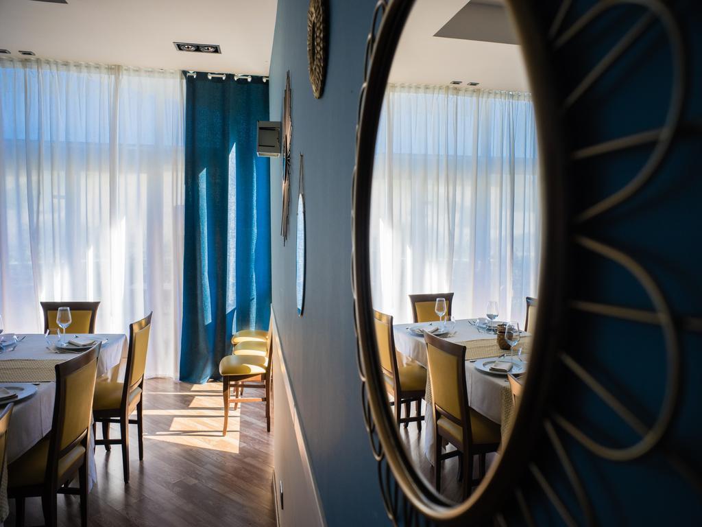 Hotel Select Atessa Eksteriør bilde